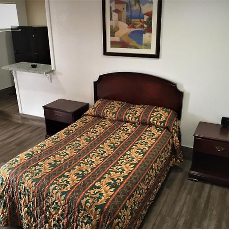 Welcome Inn Motel Монтцлер Екстериор снимка