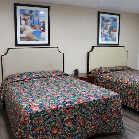 Welcome Inn Motel Монтцлер Екстериор снимка