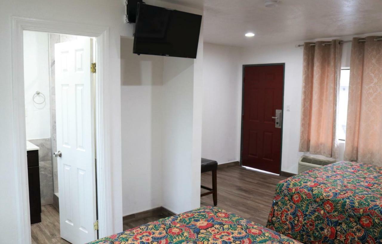 Welcome Inn Motel Монтцлер Екстериор снимка